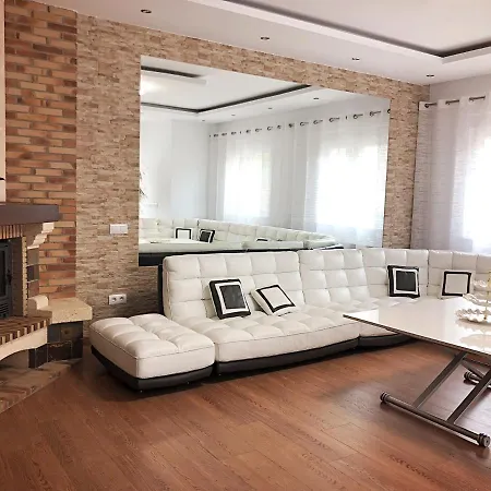 Luxury - Private And Pool - *